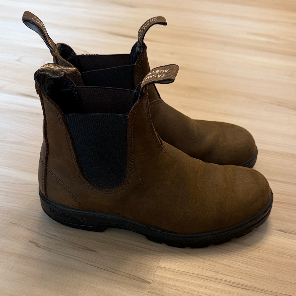 Blundstone | Women’s Classics Chelsea Boots #1609 - Picture 4 of 7